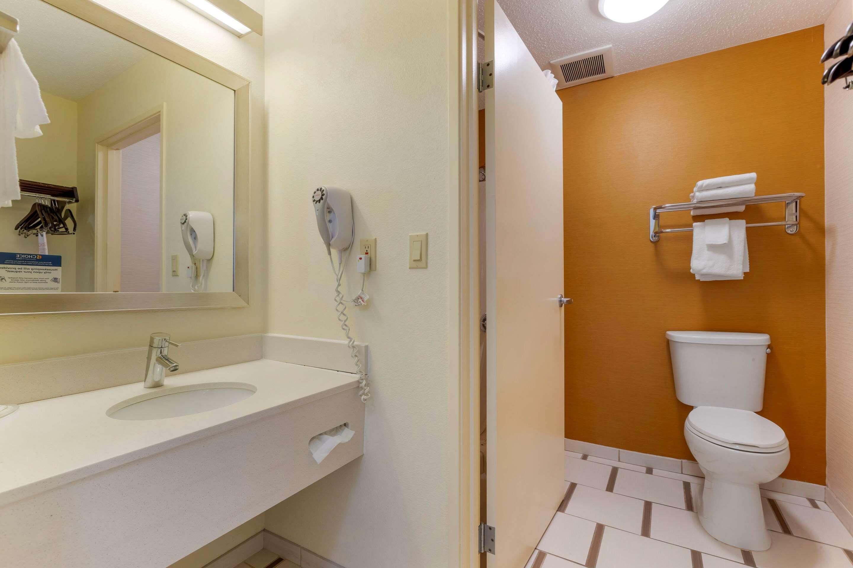 Quality Inn & Suites Keokuk North Екстериор снимка
