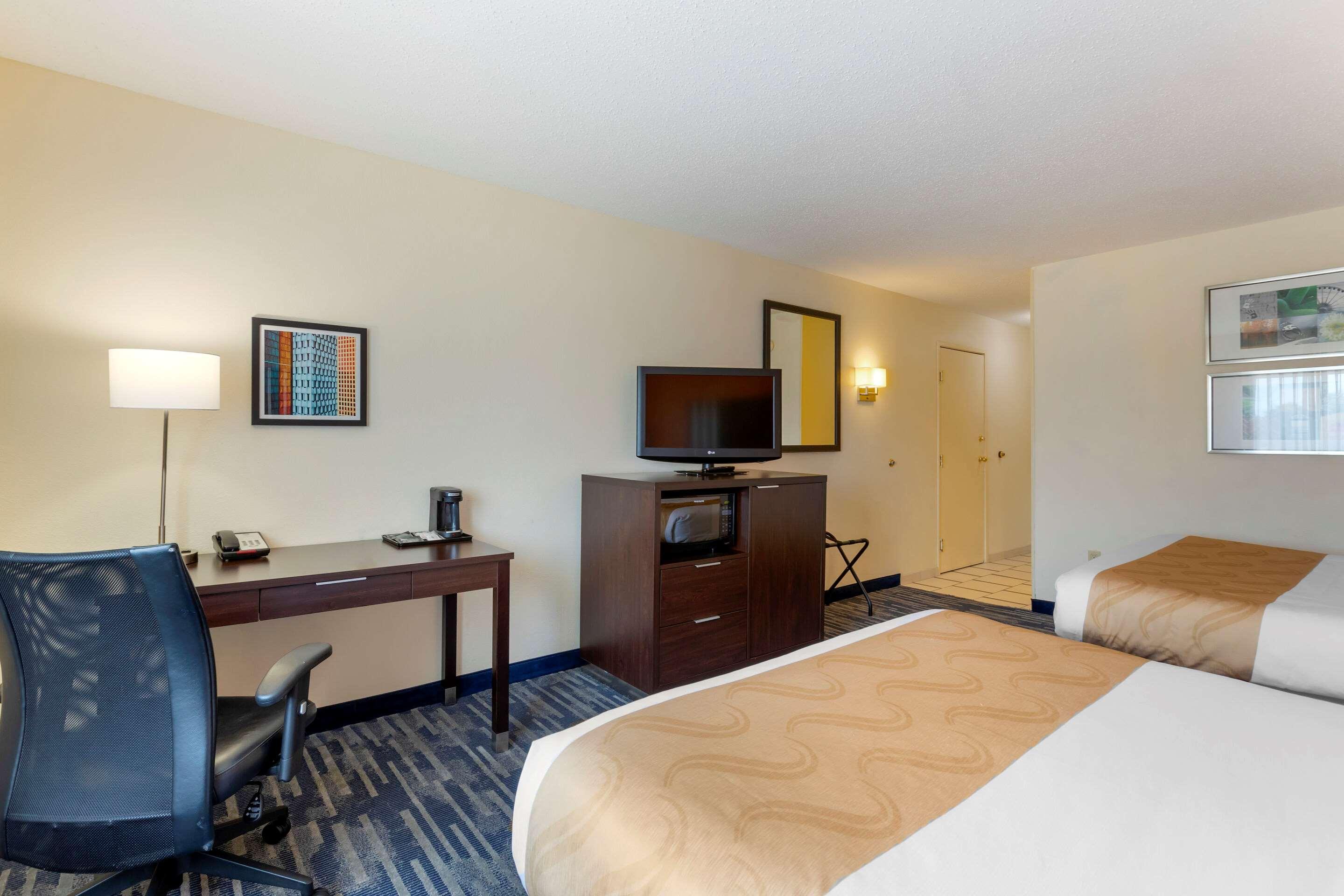 Quality Inn & Suites Keokuk North Екстериор снимка