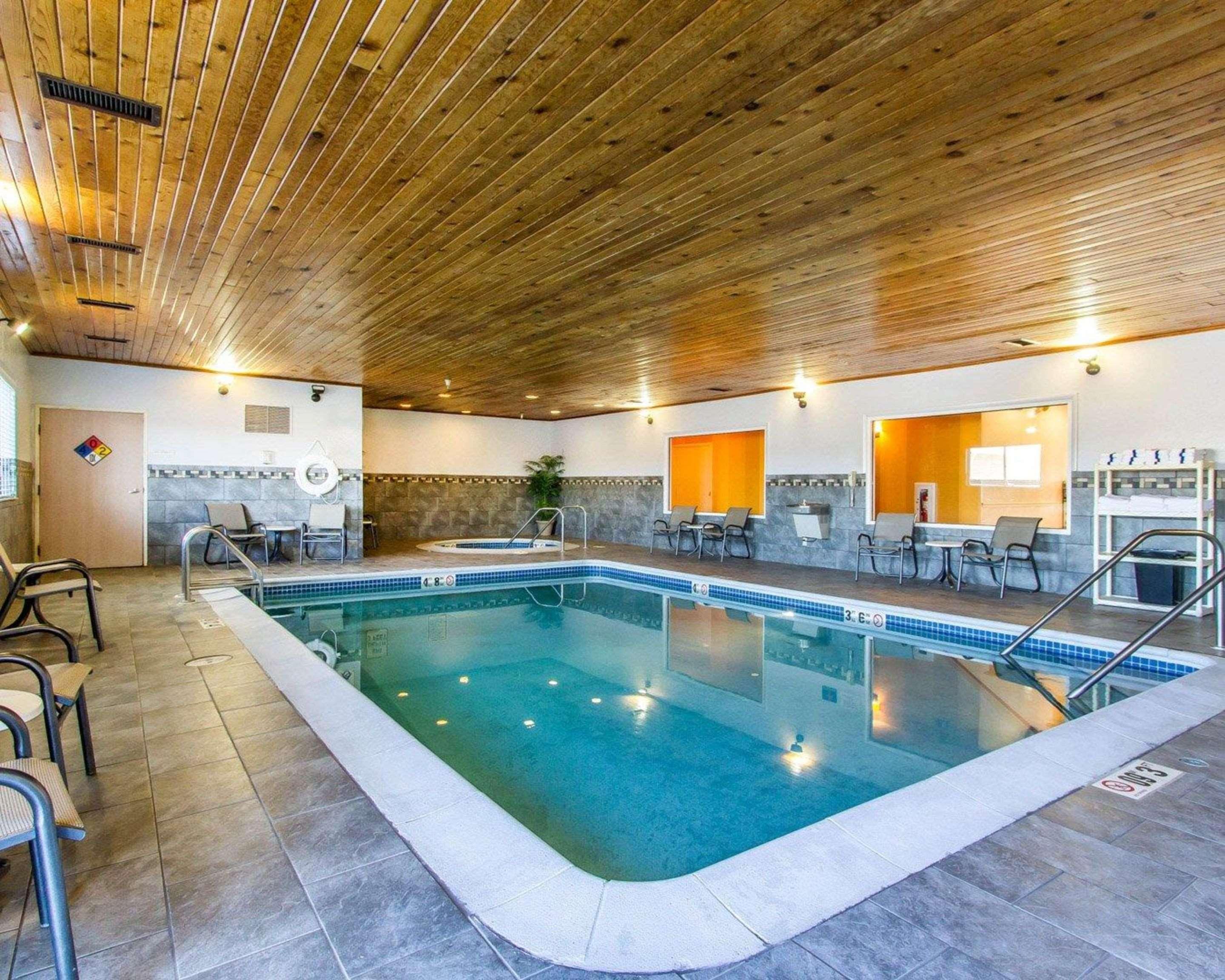 Quality Inn & Suites Keokuk North Екстериор снимка