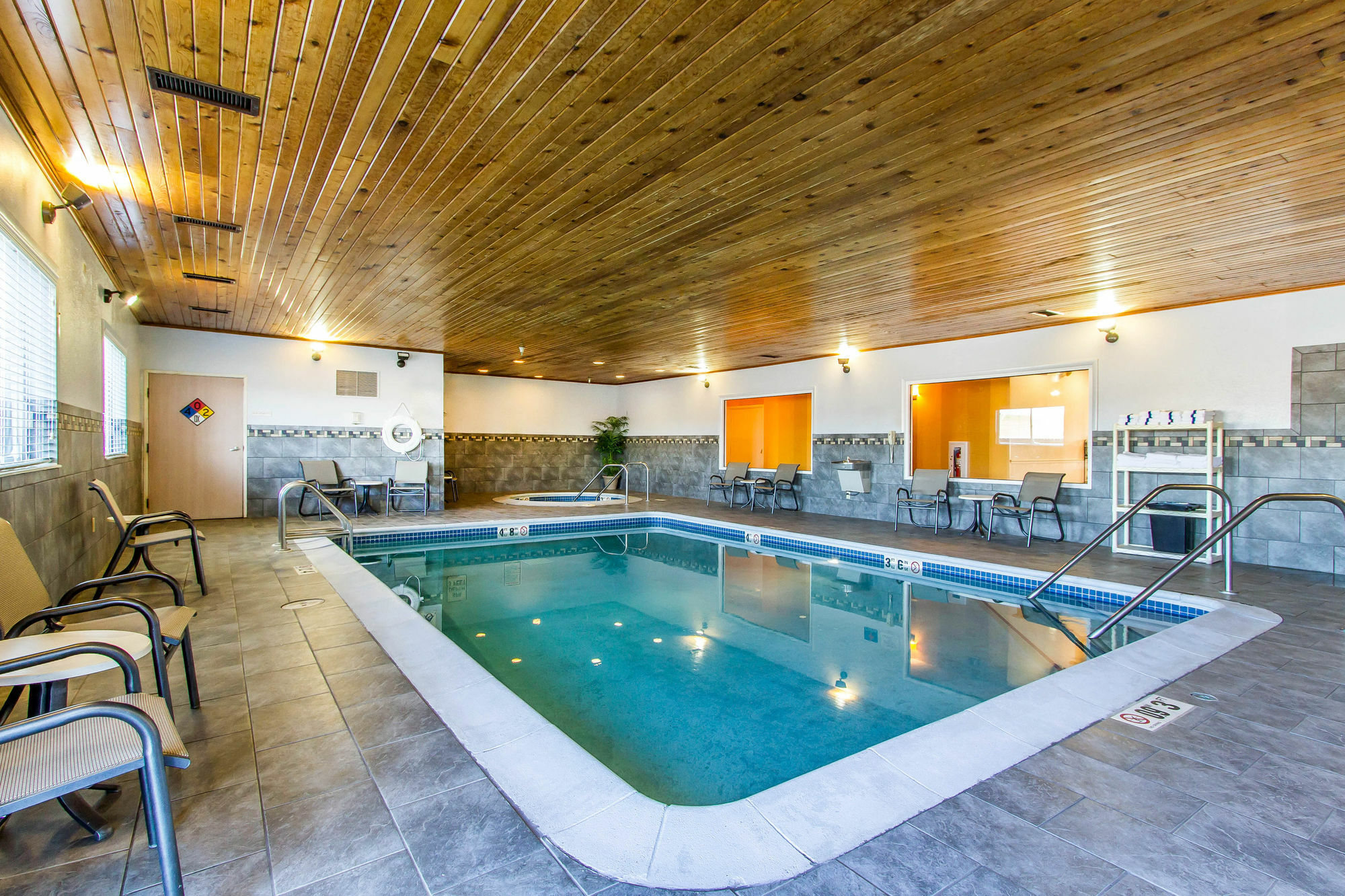 Quality Inn & Suites Keokuk North Екстериор снимка